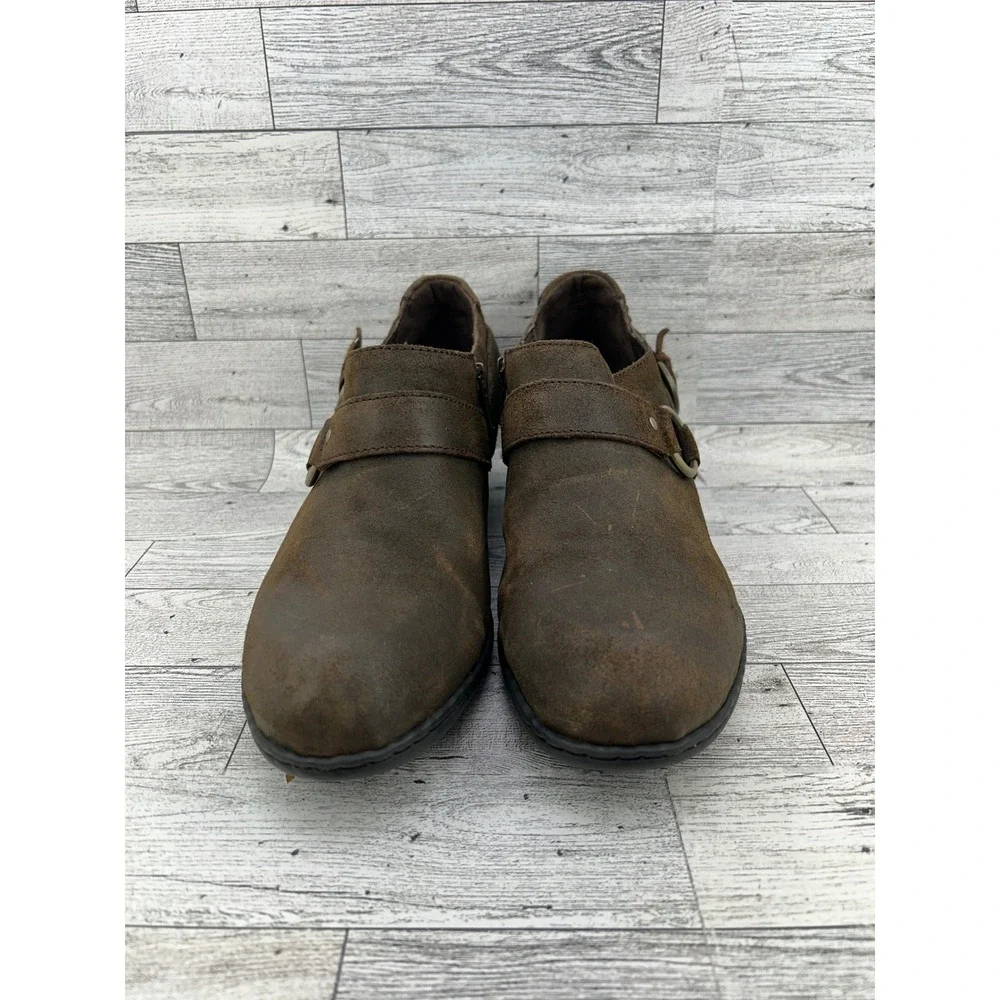 Born brown leather